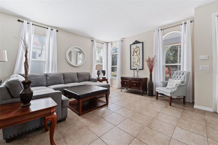 Image No.9-Propriété de 6 chambres à vendre à Kissimmee