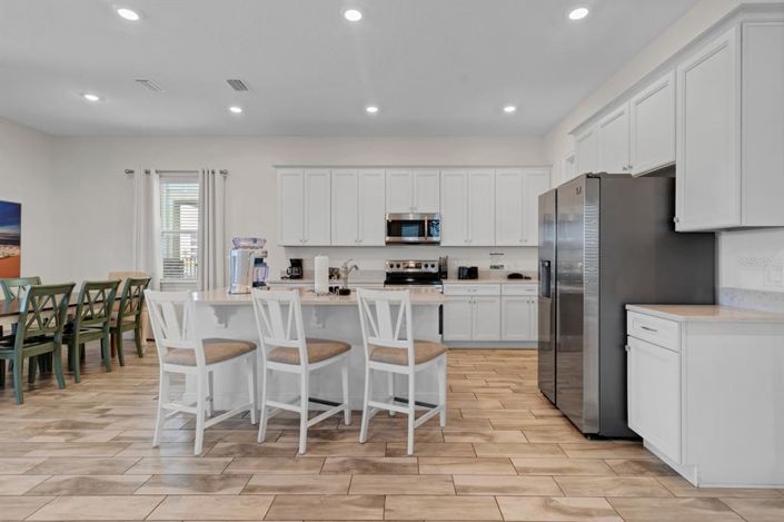 Image No.15-8 Bed Property for sale