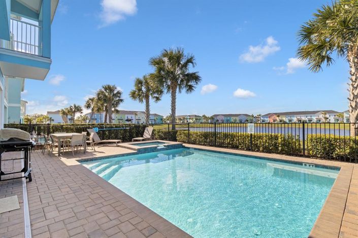 Image No.57-8 Bed Property for sale