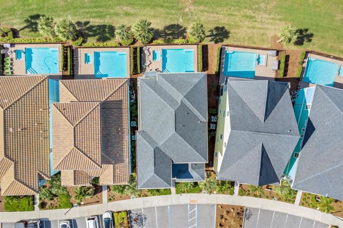 Image No.6-8 Bed Property for sale