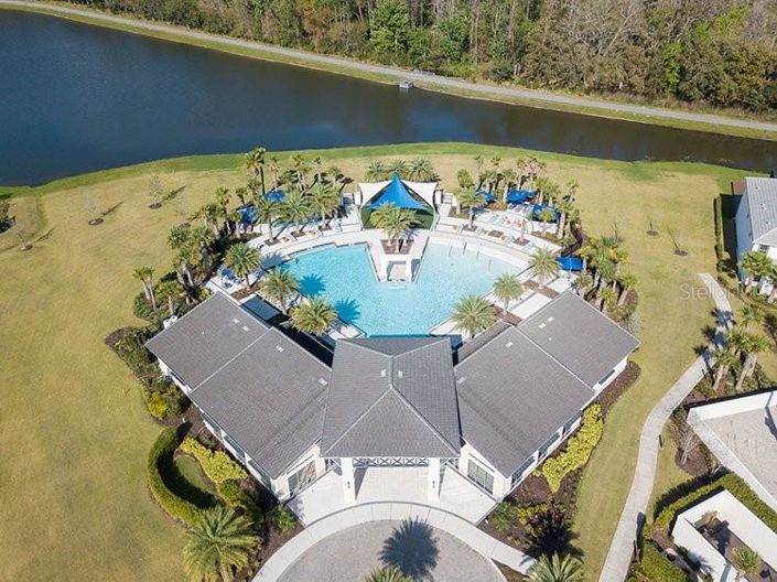 Image No.73-14 Bed Property for sale