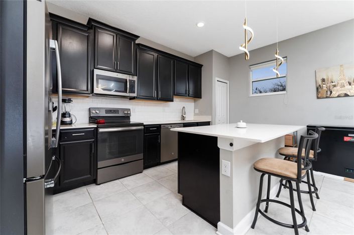 Image No.11-3 Bed Townhouse for sale