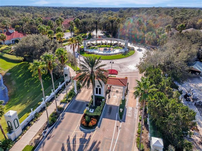 Image No.70-5 Bed Property for sale