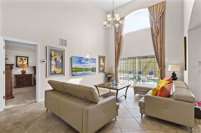 Image No.9-5 Bed Property for sale