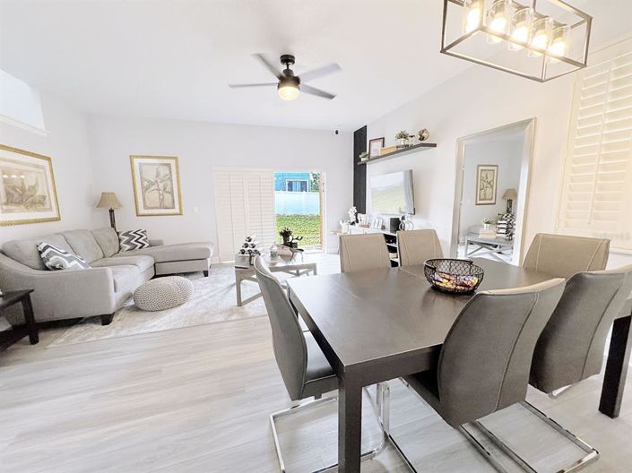 Image No.10-4 Bed Townhouse for sale