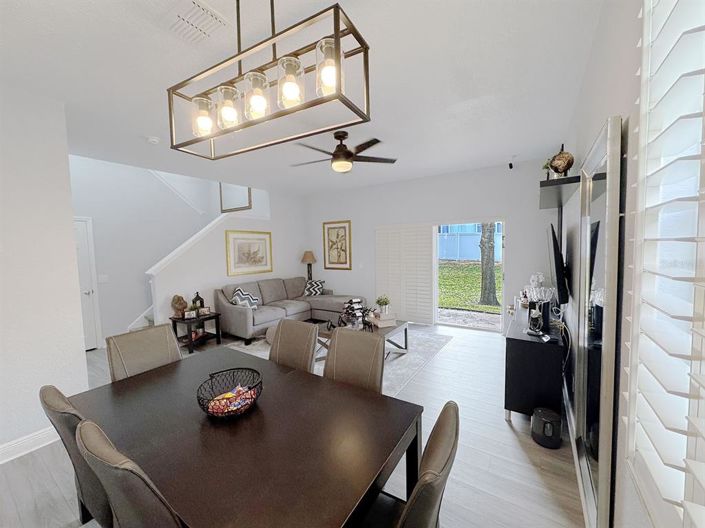 Image No.11-4 Bed Townhouse for sale