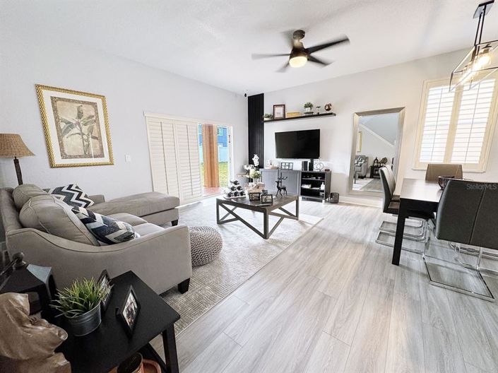 Image No.12-4 Bed Townhouse for sale