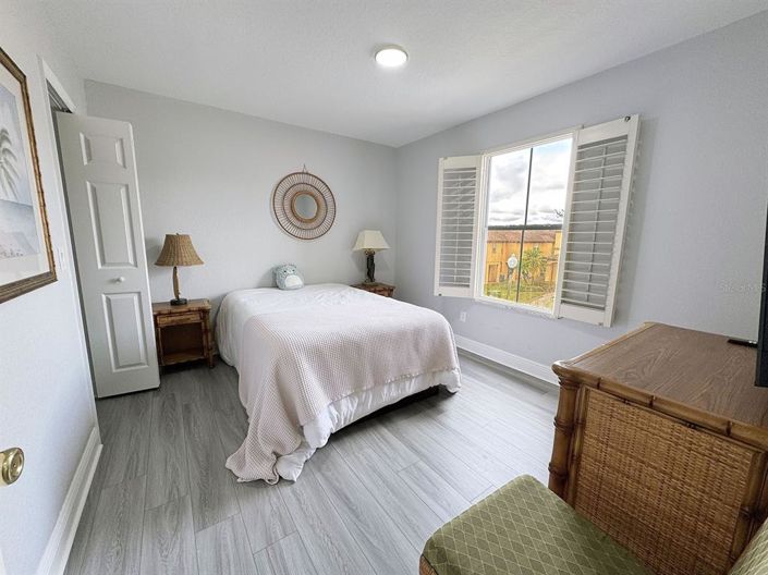 Image No.24-4 Bed Townhouse for sale