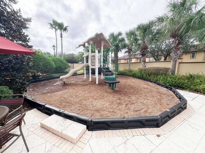 Image No.31-4 Bed Townhouse for sale