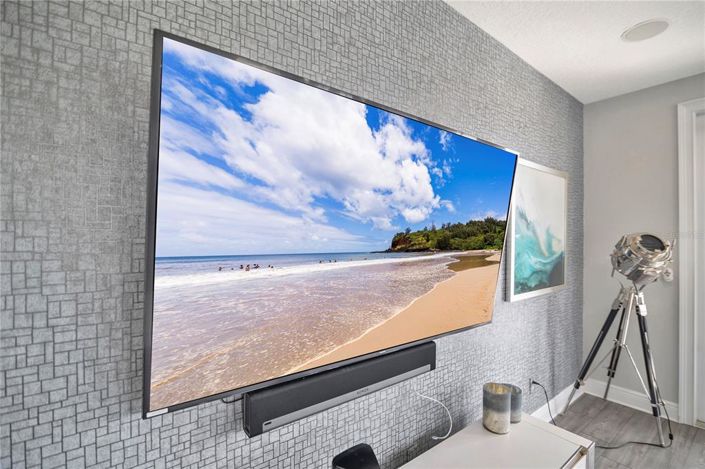 Image No.27-6 Bed Property for sale