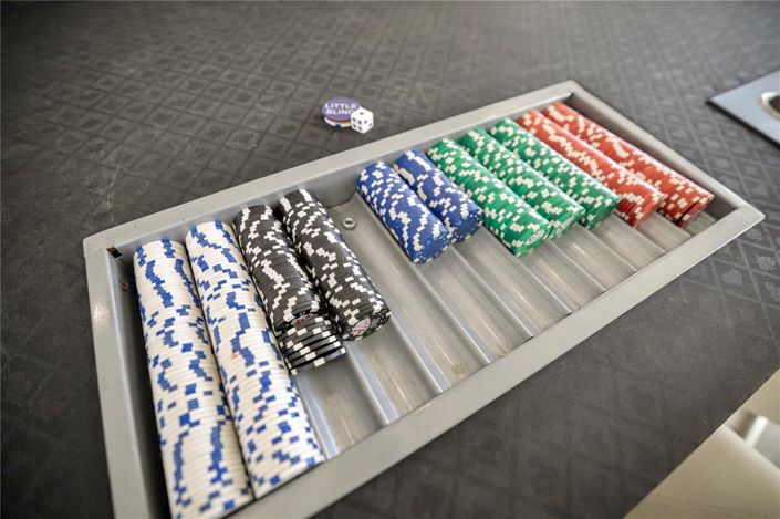 Image No.28-6 Bed Property for sale