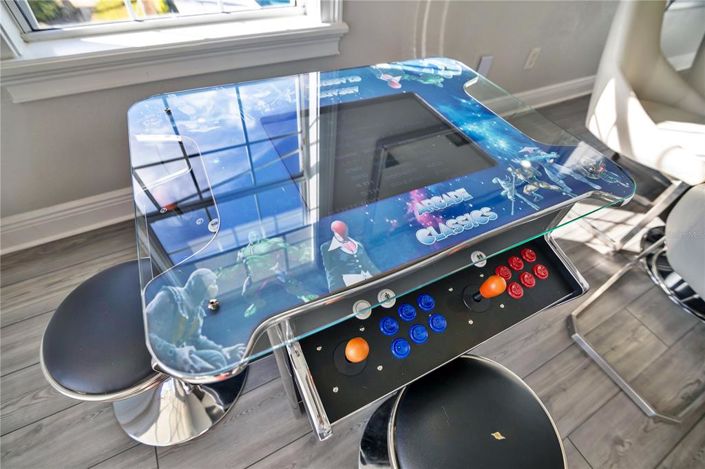 Image No.29-6 Bed Property for sale