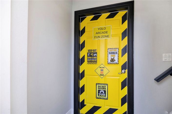 Image No.61-6 Bed Property for sale