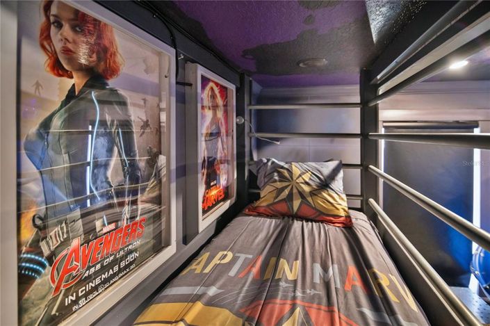 Image No.63-6 Bed Property for sale