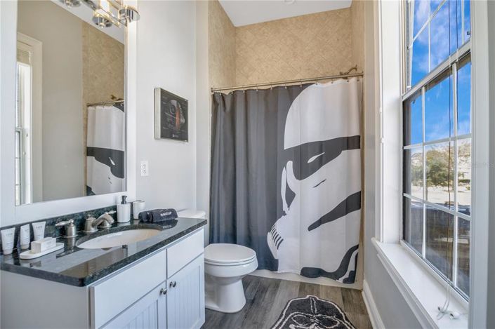 Image No.71-6 Bed Property for sale