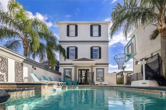 Image No.76-6 Bed Property for sale