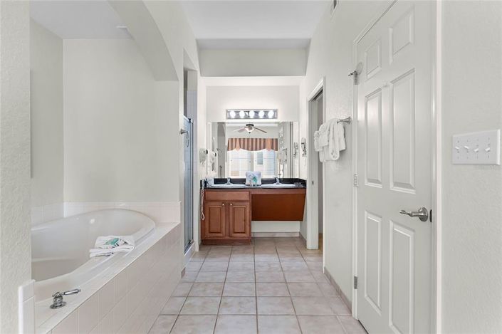 Image No.17-3 Bed Property for sale