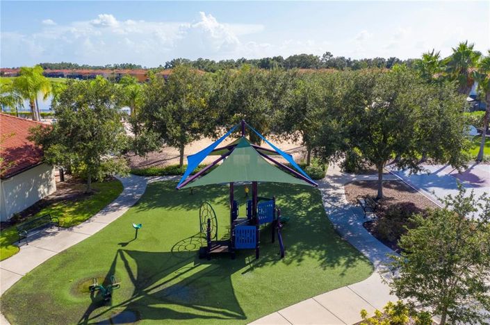 Image No.10-4 Bed Townhouse for sale