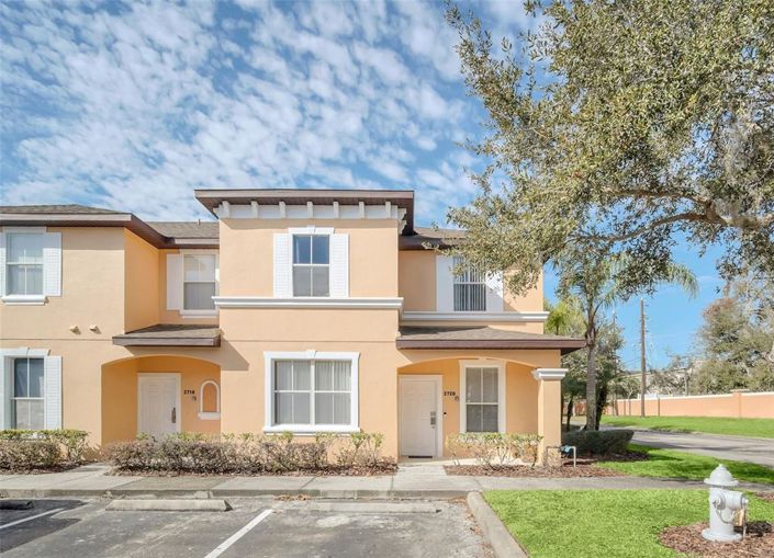 Image No.1-Maison de ville de 4 chambres à vendre à Kissimmee