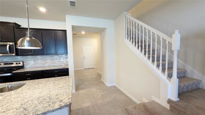 Image No.9-5 Bed Townhouse for sale