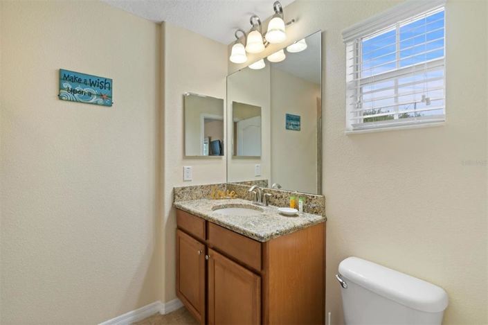 Image No.23-5 Bed Townhouse for sale