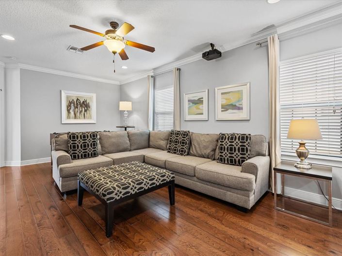 Image No.20-5 Bed Property for sale