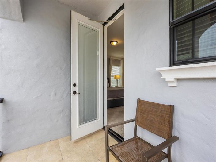 Image No.40-5 Bed Property for sale