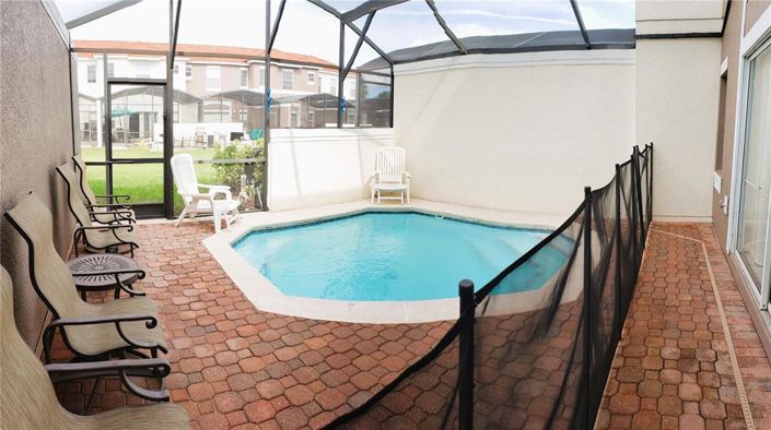 Image No.19-3 Bed Townhouse for sale