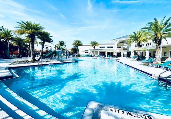 Image No.8-8 Bed Property for sale