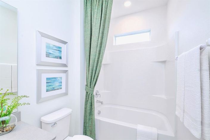 Image No.28-12 Bed Property for sale