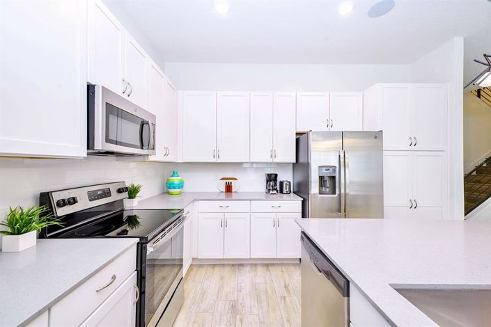 Image No.8-12 Bed Property for sale