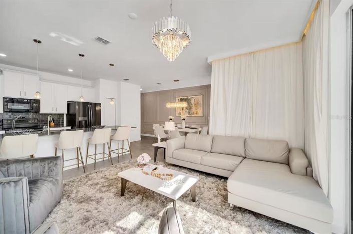 Image No.14-4 Bed Townhouse for sale