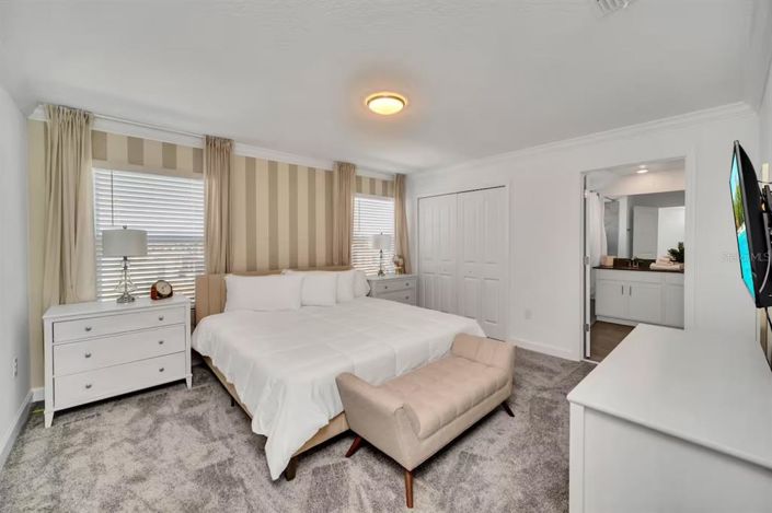 Image No.19-4 Bed Townhouse for sale