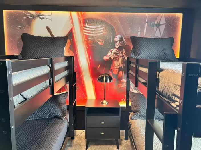 Image No.24-4 Bed Townhouse for sale