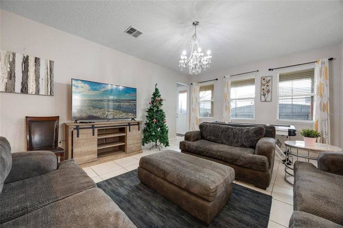 Image No.14-7 Bed Property for sale