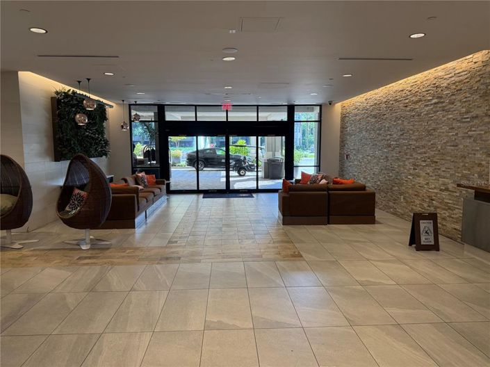 Image No.8-Propriété de 2 chambres à vendre à Winter Garden