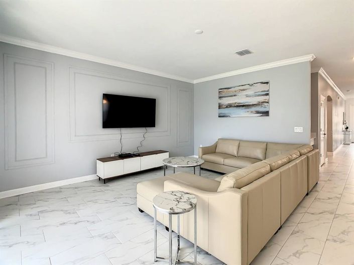 Image No.4-6 Bed Property for sale