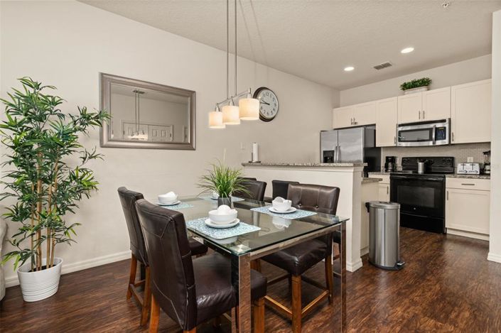 Image No.10-3 Bed Townhouse for sale