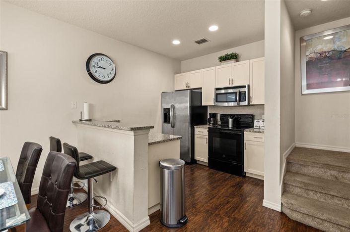 Image No.12-3 Bed Townhouse for sale