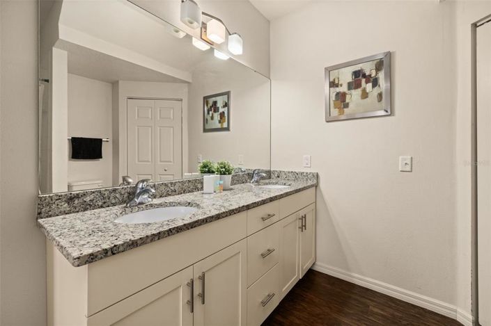 Image No.21-3 Bed Townhouse for sale