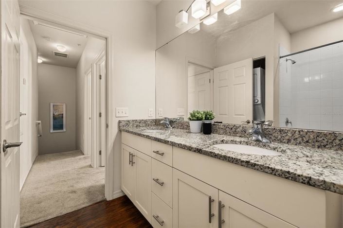 Image No.30-3 Bed Townhouse for sale