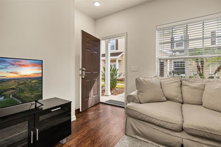 Image No.5-3 Bed Townhouse for sale