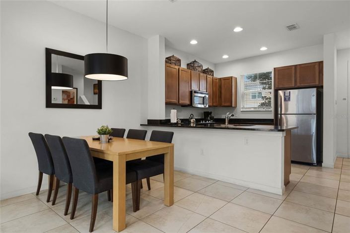 Image No.11-2 Bed Townhouse for sale