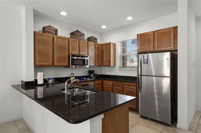 Image No.12-2 Bed Townhouse for sale