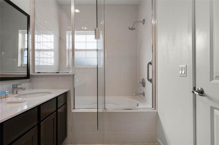 Image No.20-2 Bed Townhouse for sale