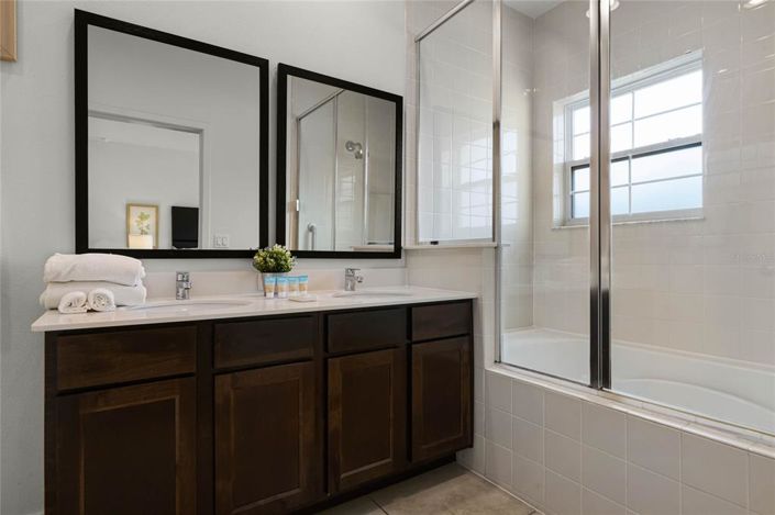 Image No.21-2 Bed Townhouse for sale