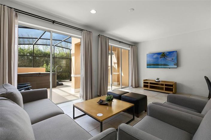 Image No.8-2 Bed Townhouse for sale