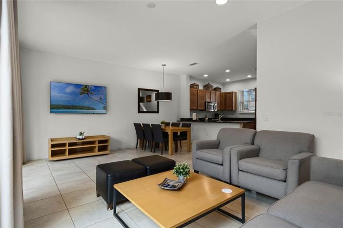 Image No.9-2 Bed Townhouse for sale