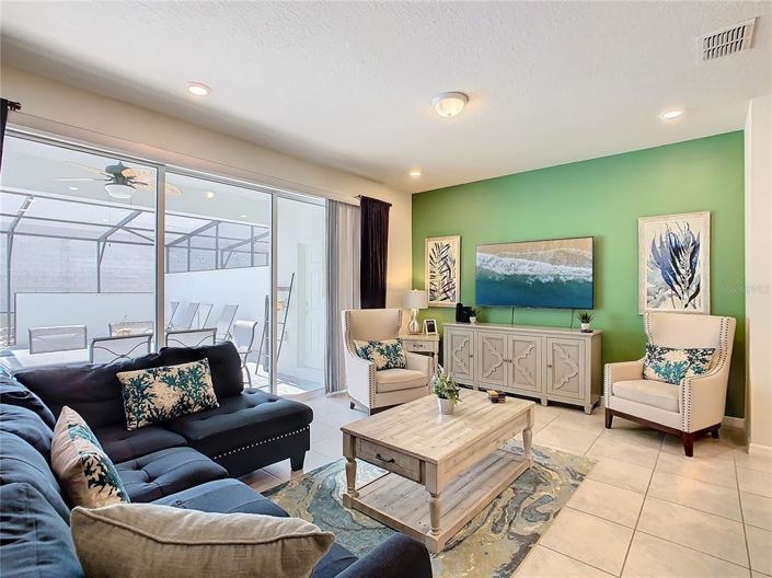 Image No.18-5 Bed Townhouse for sale