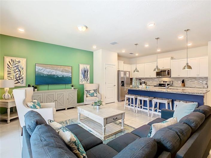 Image No.19-5 Bed Townhouse for sale